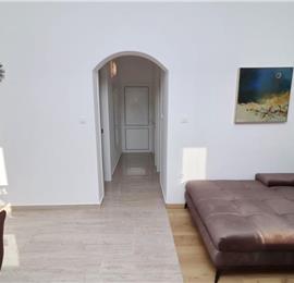 6 Bedroom Beachfront Villa with Heated Pool near Vela Luka on Korcula Island, Sleep 12
